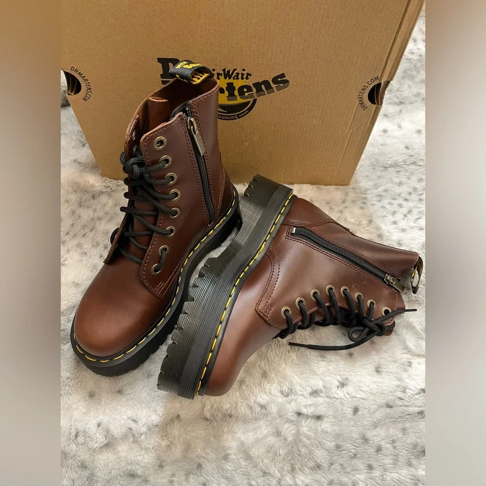 Dr. Martens Brown Ankle Boots Chunky Sole Lace-Up - Picture 6 of 12
